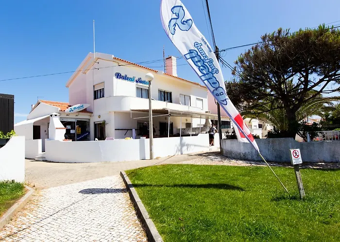 Baleal Surf Camp - 1 * Peniche