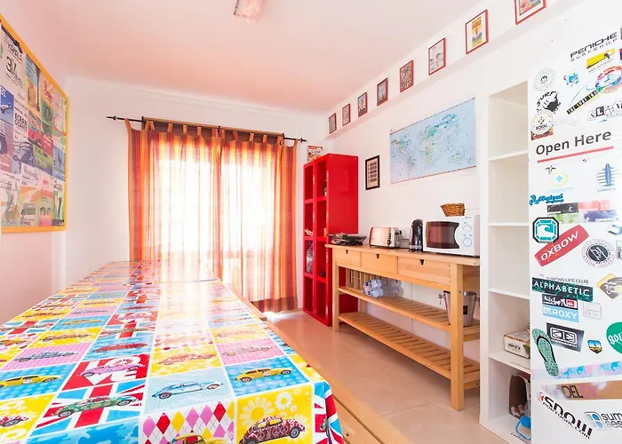 Baleal Surf Camp - 1 * Peniche